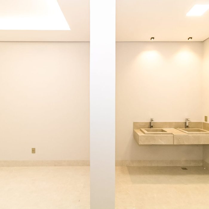 WhatsApp Image 2024-05-13 at 10.42.22 (1)