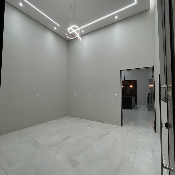 WhatsApp Image 2025-08-18 at 09.12.32 (1)