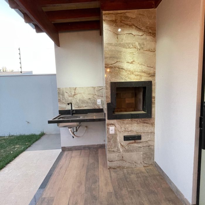 WhatsApp Image 2025-08-18 at 09.12.33 (1)