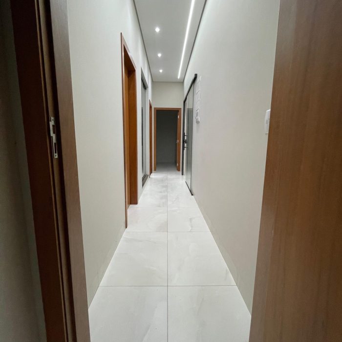 WhatsApp Image 2025-08-18 at 09.12.34 (1)