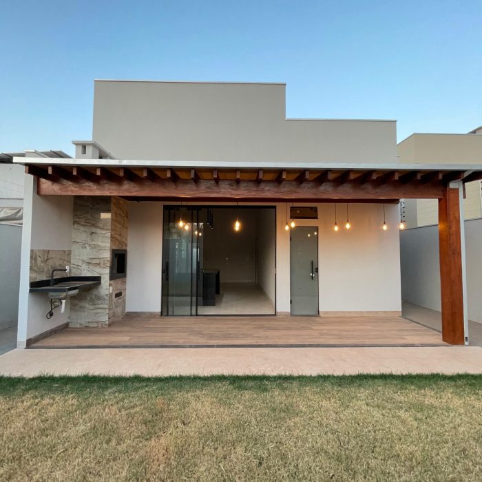 WhatsApp Image 2025-08-18 at 09.12.39 (1)