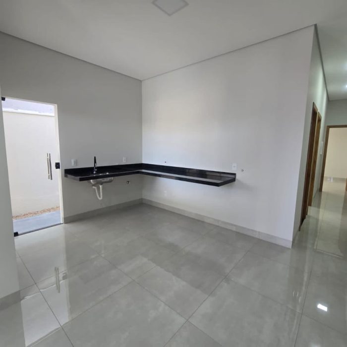 WhatsApp Image 2025-08-18 at 14.35.09 (1)