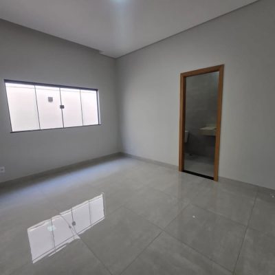 WhatsApp Image 2025-08-18 at 14.35.13 (1)