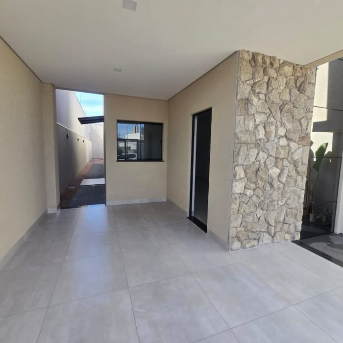 WhatsApp Image 2025-08-18 at 14.35.13 (2)