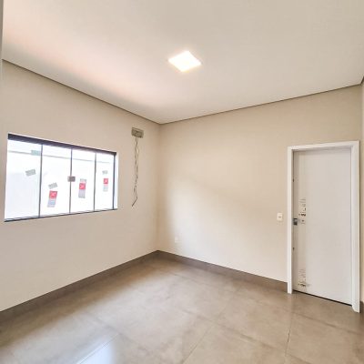 WhatsApp Image 2025-09-23 at 14.54.13 (1)