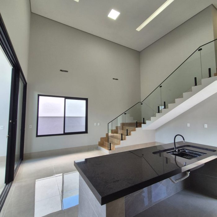 WhatsApp Image 2025-10-24 at 15.28.13 (2)