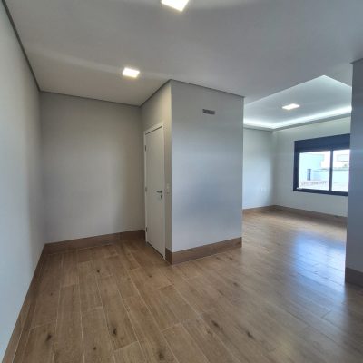 WhatsApp Image 2025-10-24 at 15.28.14