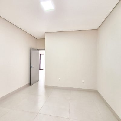 WhatsApp Image 2025-11-27 at 13.44.58 (2)