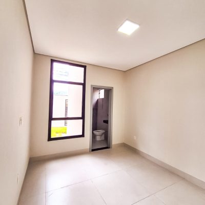 WhatsApp Image 2025-11-27 at 13.45.00 (3)