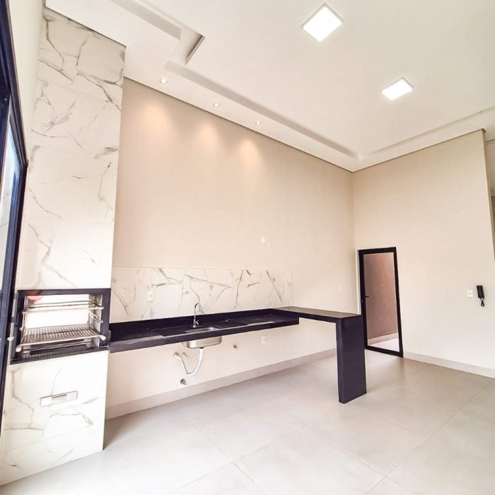 WhatsApp Image 2025-11-27 at 13.45.00