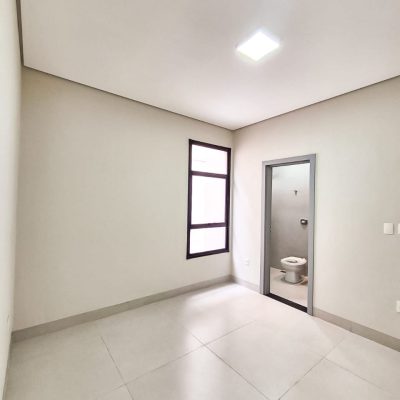 WhatsApp Image 2025-11-27 at 13.45.01