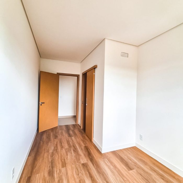 WhatsApp Image 2025-12-15 at 16.53.42 (1)