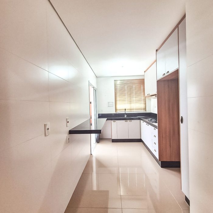 WhatsApp Image 2026-04-08 at 09.33.45 (2)