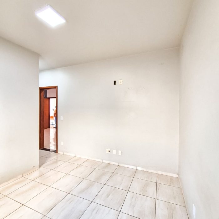 WhatsApp Image 2026-04-13 at 09.38.54 (2)